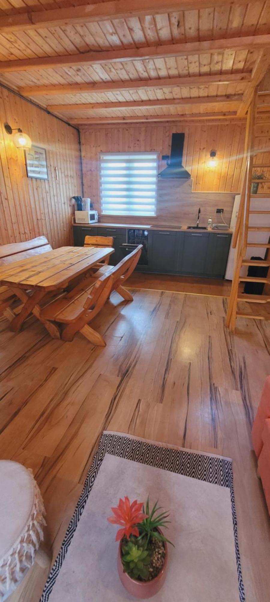 Stanica Pod Zadzierna Domki Caloroczne ลูบาฟกา ภายนอก รูปภาพ
